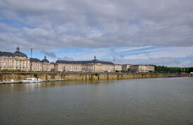 Bordeaux au fil de l’eau en bateau